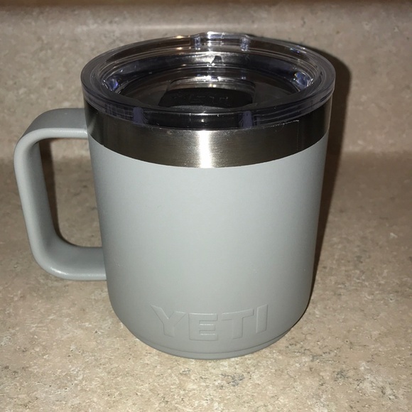 YETI Gray 10oz. Insulated Mug with Lid Brand New - Picture 1 of 3